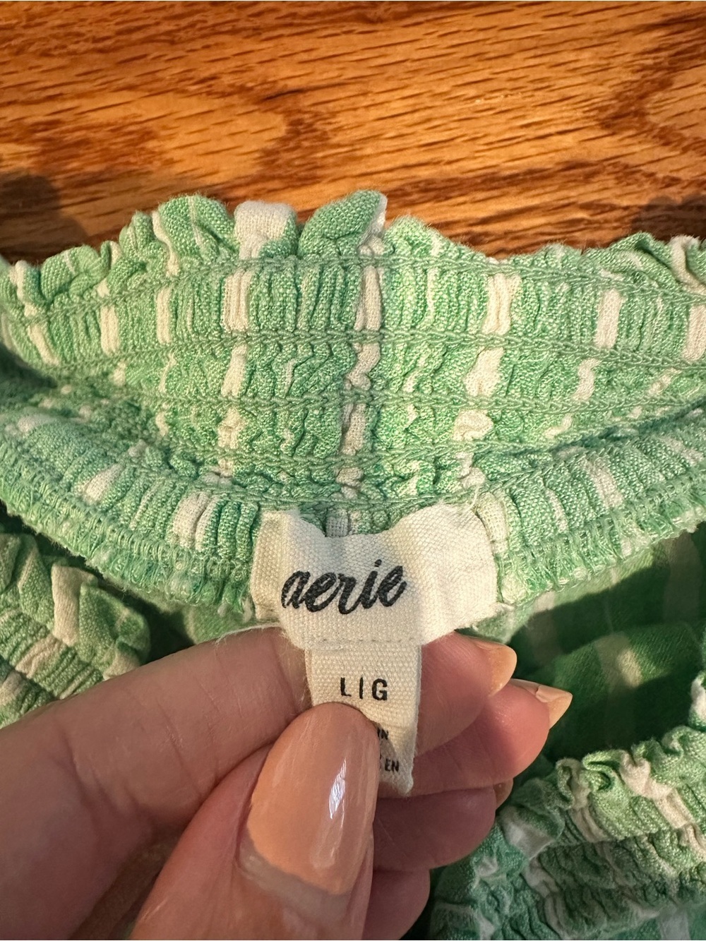 Aerie Light Green Striped Women’s Elastic-Waist Shorts - Picture 3 of 3